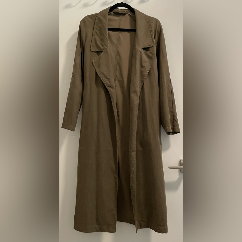 Vero Moda Sage Green Light  Trench Coat Long Sleeve Streamlined Design